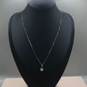 Sterling silver 925 classic timeless minimalist round CZ pendant necklace.